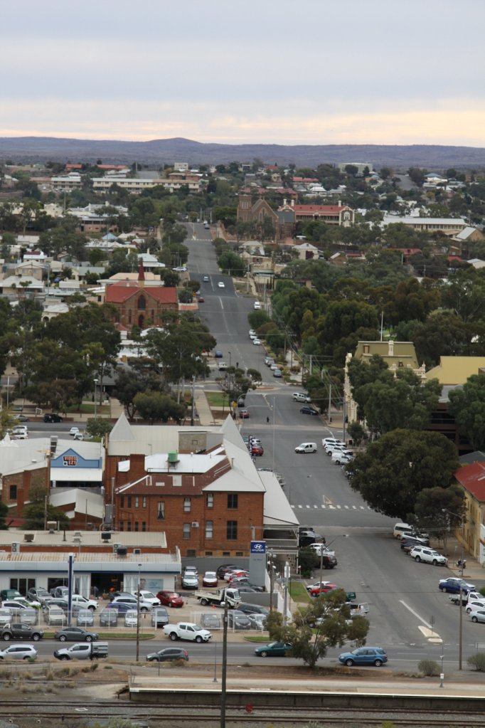 Broken Hill sure ain't flat