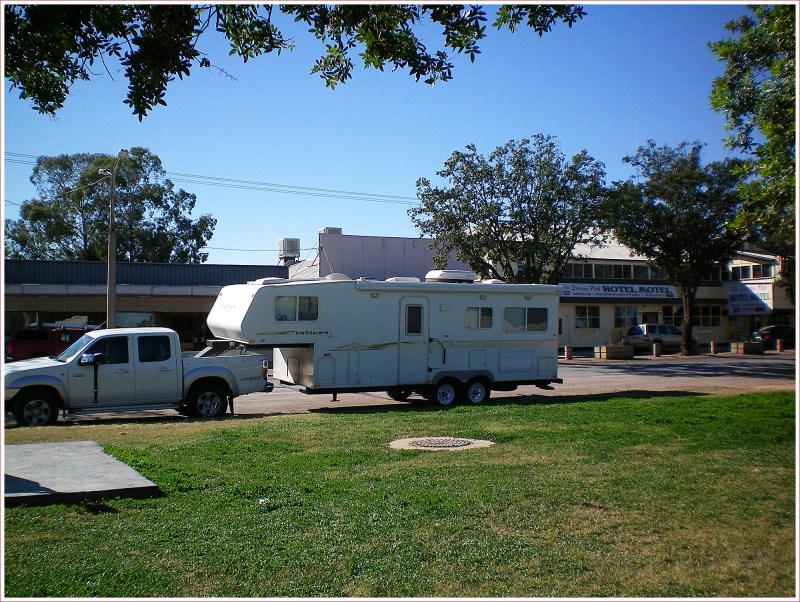 Lunch Stop at Dirranbandi