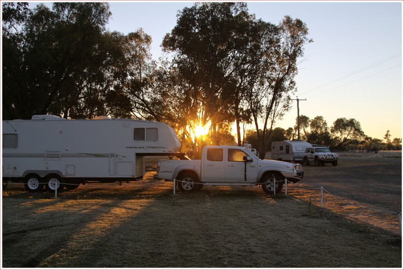 Neil Turner Weir free camp at Mitchell