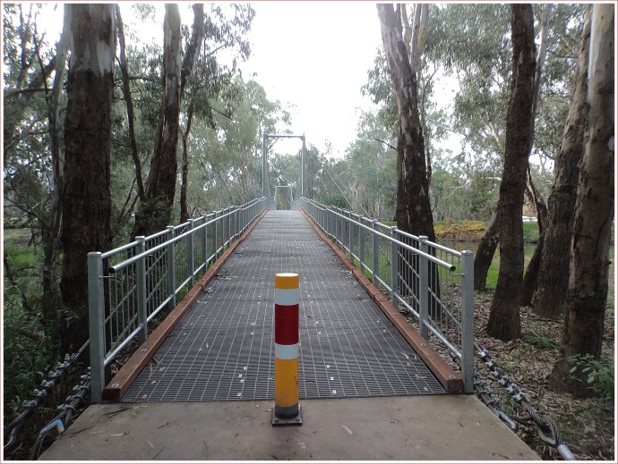 Bridge across the river to Painters Island