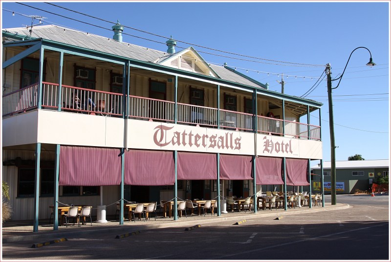 Tattersalls Hotel in Winton