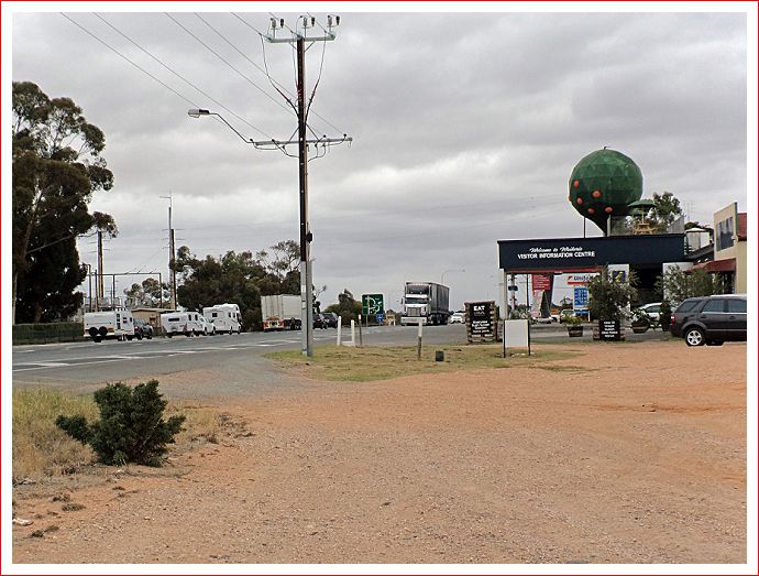 Waikerie Tourist Information Centre - coffee stop.
